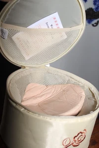 ABC American Breast Care Triangle Breast Form Prosthesis Size 7 With Case - Picture 1 of 6