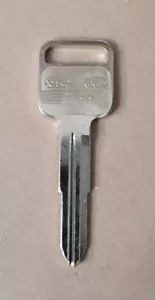 X184, B65-P (B65) Key Blank : Geo, Honda, Isuzu - Picture 1 of 1