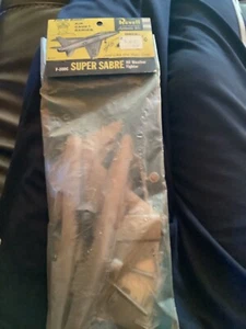 Super rare vintage REVELL bagged super Sabre Airplane Model Kit 1:72 Kit - Picture 1 of 2