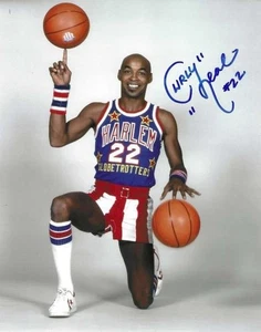 Autographed CURLY NEAL 8x10 Harlem Globetrotters photo w/COA - Picture 1 of 1