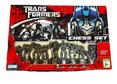 Juego de ajedrez Transformers Autobot vs Decepticon Parker Brothers 2007 completo Foto 1 de 4