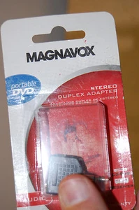 NIP Stereo duplex adapter Magnavox audio - Picture 1 of 7