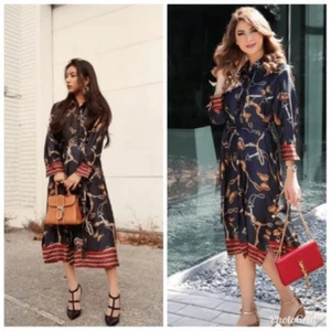 Zara Kleid mit Kettenglied und Schmetterling bedruckt Gr. Medium - Bild 1 von 9