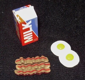 KITCHEN LITTLES BARBIE TYCO MATTEL MINIATURE FOOD BREAKFAST EGGS BACON MILK LOT - Picture 1 of 8