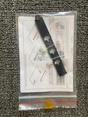 Supermicro MCP-450-00006-0B Plastic M.2 holder kit for X11SCA X11SCA-F X11SCA-W - Image 1 of 3