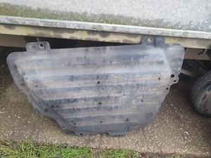 LAND ROVER FREELANDER 2 ENGINE UNDERTRAY SPLASH GUARD TRIM COVER 2006 - 2011 - Picture 1 of 2
