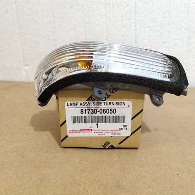 OEM Part Fits For Toyota Yaris 2006-2013 RH Side Turn Signal Lamp 81730-06050 Foto 1 de 2
