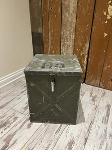 Caja de cocina de campo militar vintage con 4 ollas coleccionable del ejército británico 1952 - Imagen 1 de 24