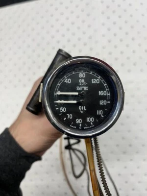 Smiths Oil Pressure and Oil Temperature Gauge - Image 1 of 2