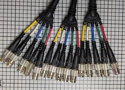 Extron P/2 DA4xi VGA or UXGA distribution amplifier WITH CABLES - Image 1 of 4