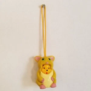 Figurines Disney Winnie l'ourson Peek a Pooh série 8 téléphone charme bébé buisson - Photo 1 sur 4