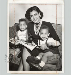 MRS. M C FAULKNER Accused MISTRESS Of BOXER JOE LOUIS 1948 Press Photo - Picture 1 of 2
