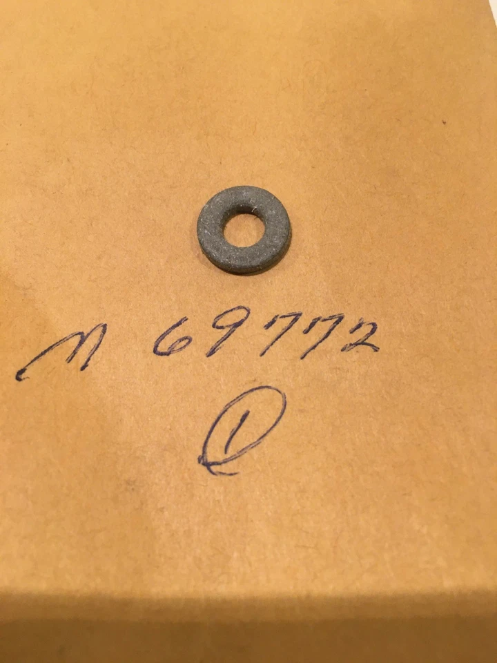 Espaciador de tanque de combustible Mcculloch Pro Mac 700 69772 NOS OEM Foto 1 de 1