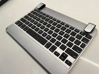 Brydge Model BRY1012 - keyboard for  9.7" older iPads, Air, Air 2  Space Grey - Image 1 of 4
