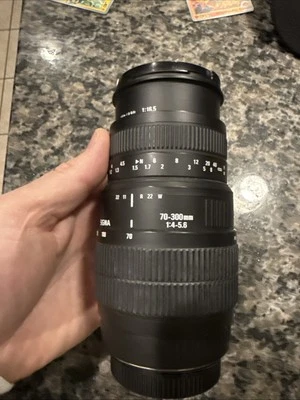 SIGMA OPTICS 70-300MM 1:4-5.6 For PENTAX  - Image 1 of 4