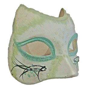 MAR8 A QUALITY ITALIAN HANDPAINTED KITTEN PARTY MASK, WHITE/TURQUOISE. - Picture 1 of 2