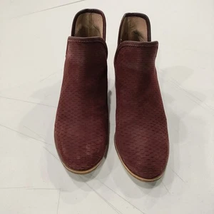 Lucky Brand Women's Maroon Slip On Ankle Boots Size 8M - Picture 1 of 9