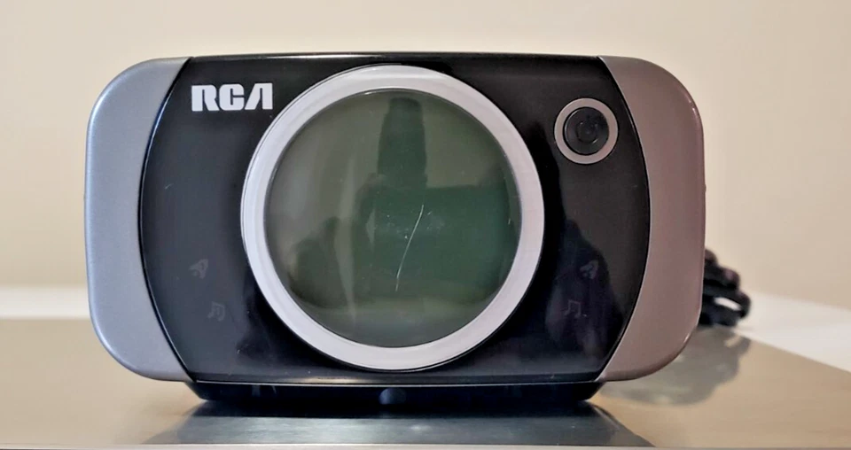 RCA Model RP5412A FM/AM LCD Clock Radio - Image 1 of 4