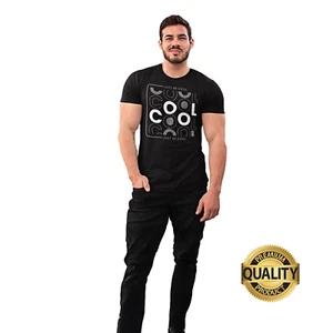 KOMBAT cooles schwarzes T-Shirt - elegant, leicht & ideal für ganztägigen Komfort - Bild 1 von 5