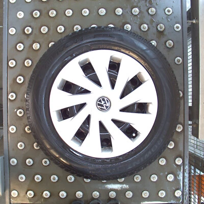 Original VW Polo Winterkompletträder Falken, 185/65 R15 88T - Bild 1 von 4