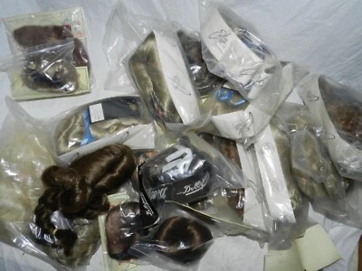 Lote de 17 pelucas para muñecas, en su mayoría nuevas en el paquete - Erika Imsco, Dollspart Foto 1 de 4