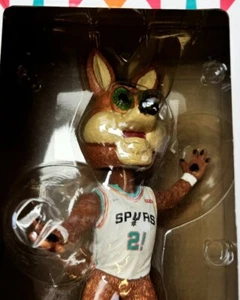 SAN ANTONIO SPURS COYOTE BOBBLEHEAD GAME NBA UNOPENED HEB - Picture 1 of 13