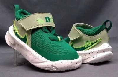 Nike Niño Pequeño Equipo Hustle D 10 LIL (TD) Tenis Verde Sin Cordones Talla 4c NUEVO EN CAJA Foto 1 de 4