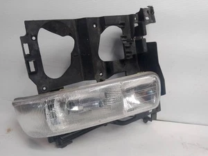 Driver Left Headlight from 2002 Chevrolet Silverado 1500 6261380 - Picture 1 of 12