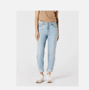 DENIZEN from Levi's Women's Mid-Rise Cropped Boyfriend Jeans - Summer Sun 10 - Picture 1 of 2