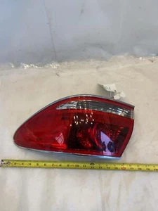 2004 - 2006 LEXUS ES330 Tail Light Outer Lamp Quarter Panel Mounted Passenger RH - Picture 1 of 11