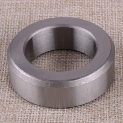 MB664448 RETAINER REAR AXLE BEARING INNER Fit For Mitsubishi Shogun Montero MK2 - Image 1 of 4
