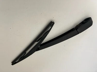 KIA SORENTO TAILGATE LIFTGATE BACK DOOR WIPER ARM & BLADE OEM 2011 - 2015 - Image 1 of 3