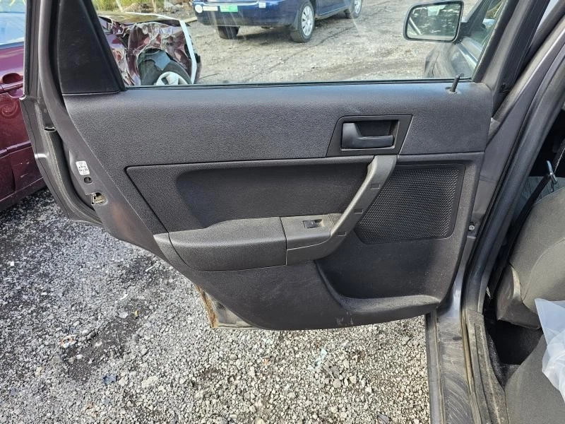 Rear Door Trim Panel FORD FOCUS DRIVER 08 09 10 Foto 1 de 1