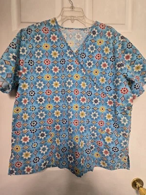 Blusa Médica Estampada SB Talla XL-Turquesa Floral Envoltura Simulada-Pecho 26"/L 28" Foto 1 de 4