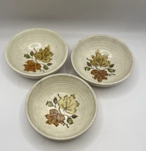 Set of 3 METLOX Poppytrail WOODLAND GOLD Fall Leaves 5 1/2" FRUIT BOWLS - Picture 1 of 7