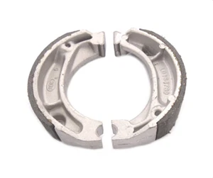 Mâchoires de frein ? tambour (110X25) pour HONDA CB 125 J 1975-1981 - Photo 1/2