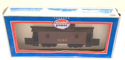 Model Power HO Scale Wood Caboose 9149 Transfer Red w/ Box - VGC - Image 1 of 4