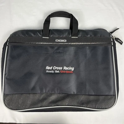 Ogio Brain Bucket Cruz Roja Carreras Bolso para Laptop Negro Estuche de Transporte de Viaje para Laptop Foto 1 de 4