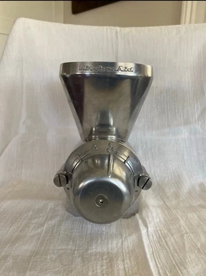 Accesorio de molino de grano KitchenAid KGM todo metal - plateado Foto 1 de 4