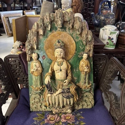 "Raro Quanyin en gruta Sancai esmaltado dinastía Ming 24"" de alto" Foto 1 de 4