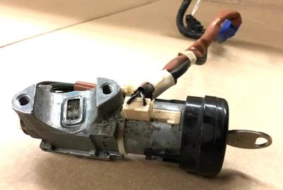 2005 subaru baja ignition switch key 2003-2006 manual transmission - Image 1 of 4