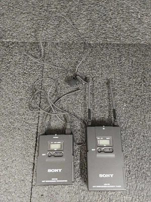 Sony URX-P2 Wireless UHF Receiver and UTX-B2 Transmitter with Lapel Microphone - Image 1 of 4