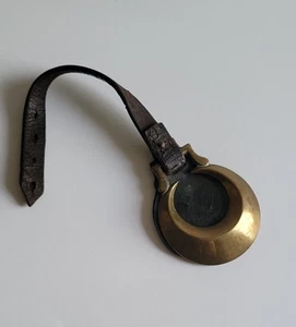 Vintage Antik Pferd Messing Geschirr Medaillon Glückssichel Mond Lederband - Bild 1 von 7
