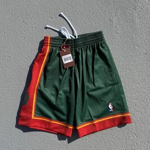 Herren Mitchell & Ness Seattle Supersonics NBA Swingman Shorts 95-96 grün Small - Bild 1 von 8