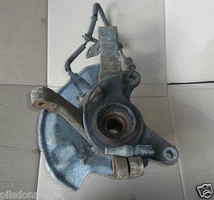 KIA CLARUS 1999 2.0 PETROL NEARSIDE PASSENGER FRONT HUB CARRIER AND BEARING ABS - Picture 1 of 1