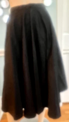 FALDA CIRCULAR TAFEFEDA VINTAGE AÑOS 50 NEGRO RIZO ESTAMPADO Foto 1 de 3