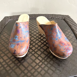 Sundance Catalog Five Worlds women's Corianne leather floral clogs size 6 READ - Picture 1 of 11