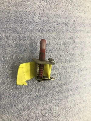 Triumph TR7 1980 convertible LH puerta inferior interruptor de jamba Foto 1 de 4