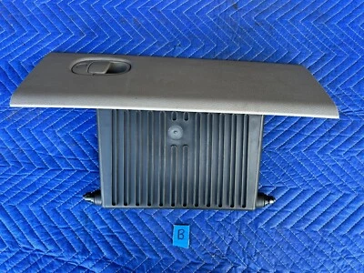 Conjunto de caja compartimento de guantes gris Saturn Vue 2002-2007 tablero delantero OEM #608EM Foto 1 de 4