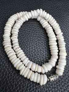 AUTHENTIC Vintage Handmade Hawaiian Puka Shell Necklace 16” - Picture 1 of 8